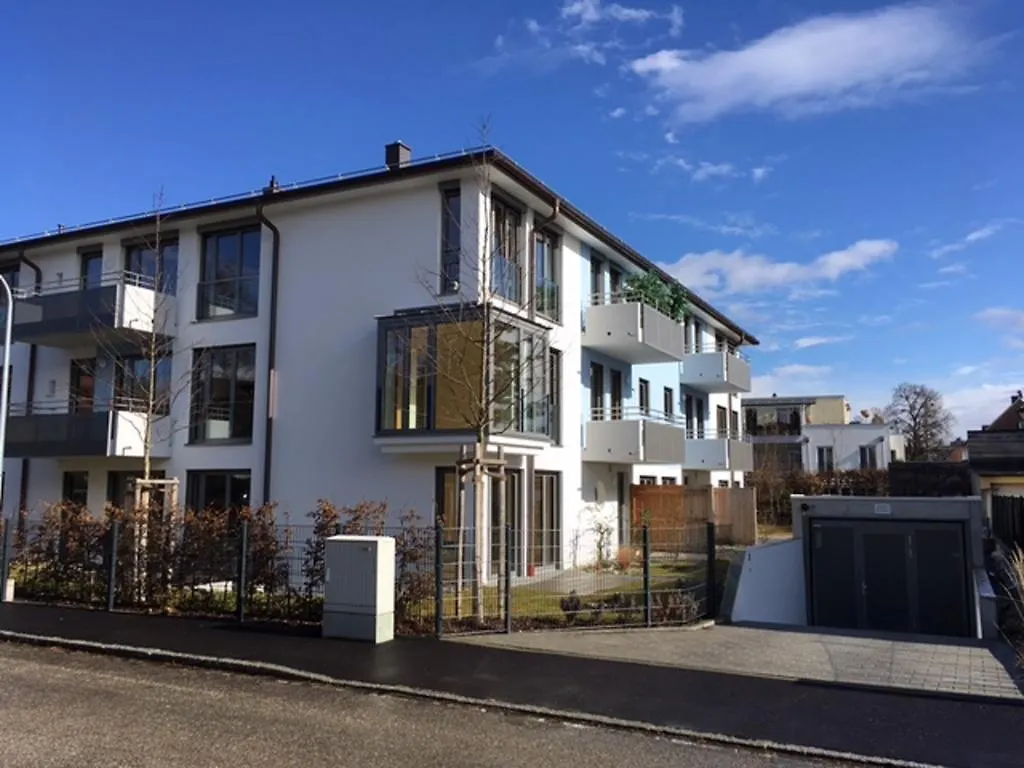 Amenity-Garden-Apartments Munich Apartment