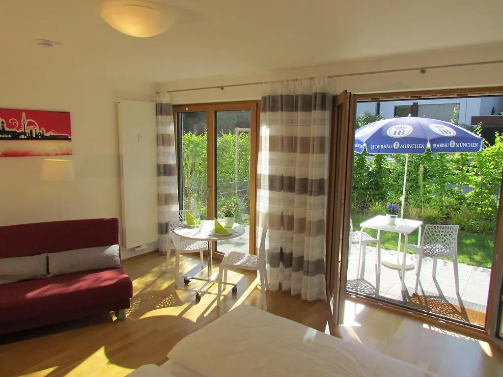 Amenity-Garden-Apartments Munich Apartment